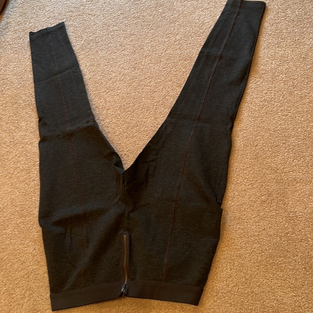 J.Crew Gray Pixie Pants. Never Been Worn. Size 8r. - image 4